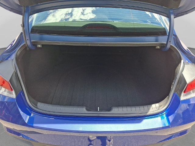 Used 2023 Hyundai Elantra SEL FWD image 29