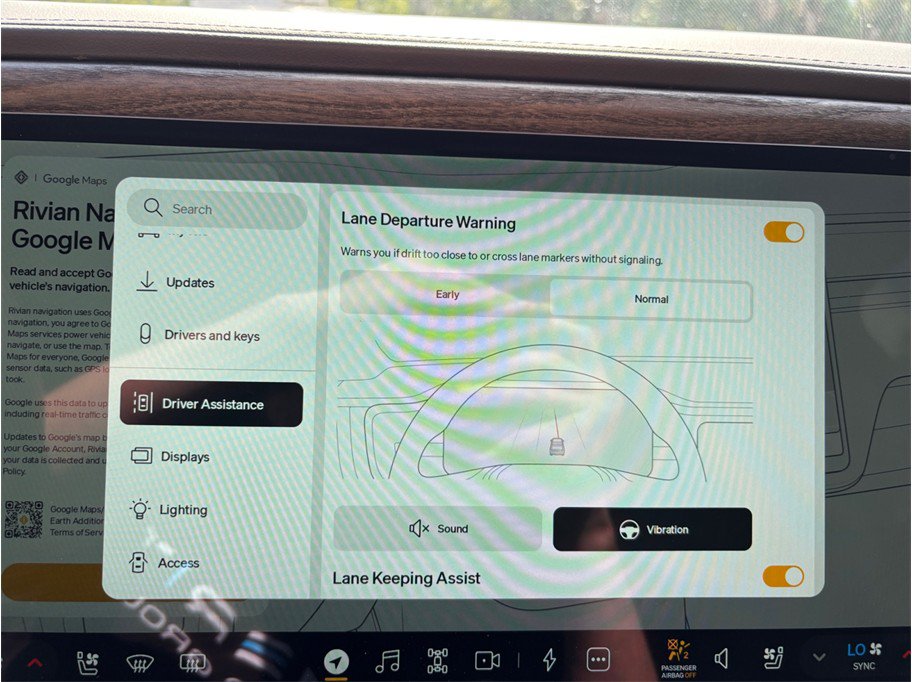 Used 2023 Rivian R1S AWD Adventure Quad image 33