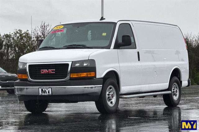 Used 2024 GMC Savana 2500 w/ Driver Convenience Package image 8