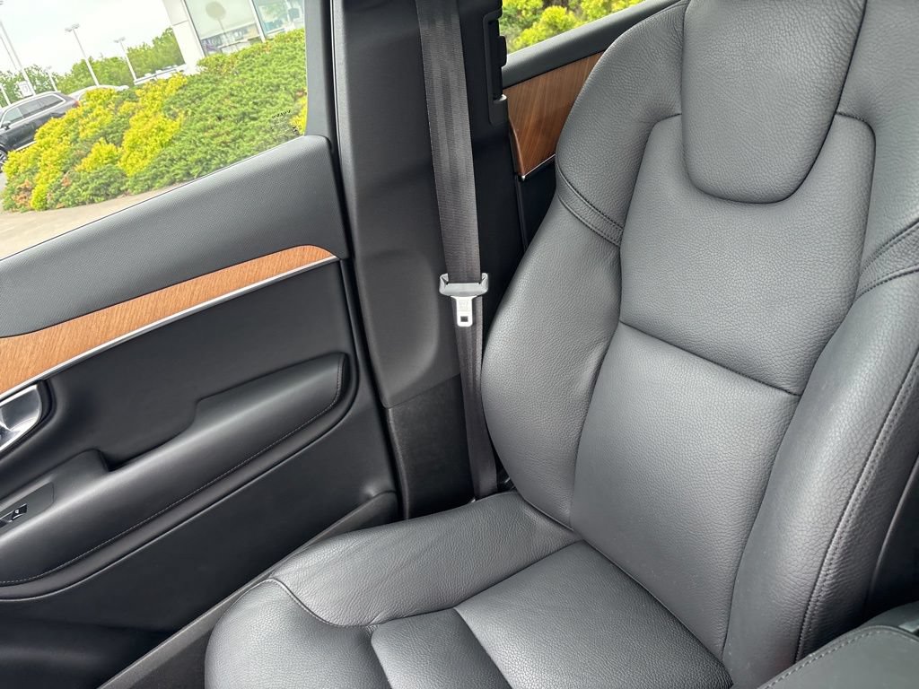 Certified 2023 Volvo XC90 B5 Plus w/ Protection Package Premier AWD/4WD image 28