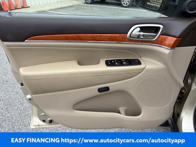 Used 2011 Jeep Grand Cherokee Overland AWD/4WD image 5