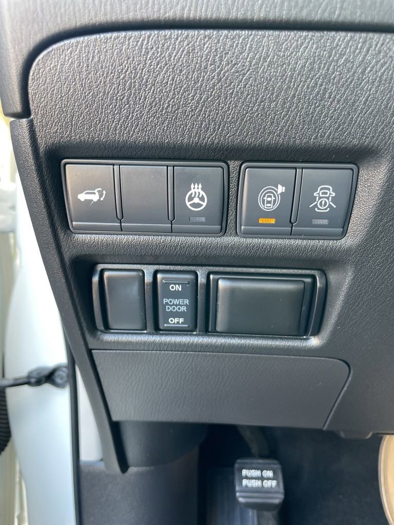 Used 2020 Nissan Armada Platinum w/ Interior Lighting Package AWD/4WD image 18