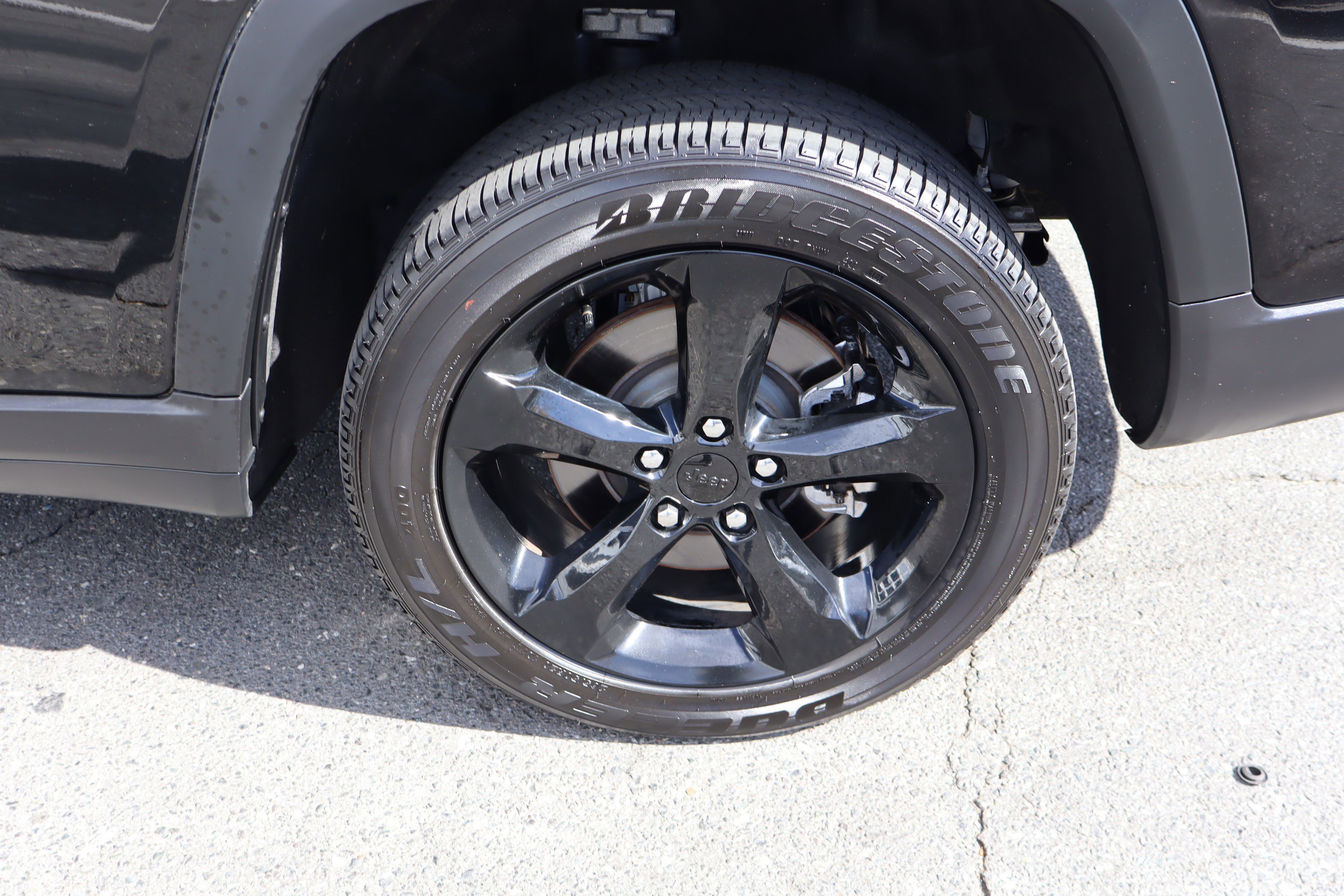 Used 2024 Jeep Grand Cherokee L Altitude image 43