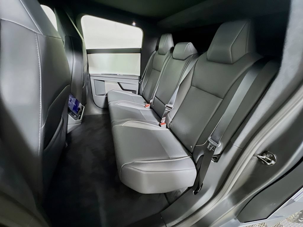Used 2024 Tesla Cybertruck AWD Crew Cab image 24