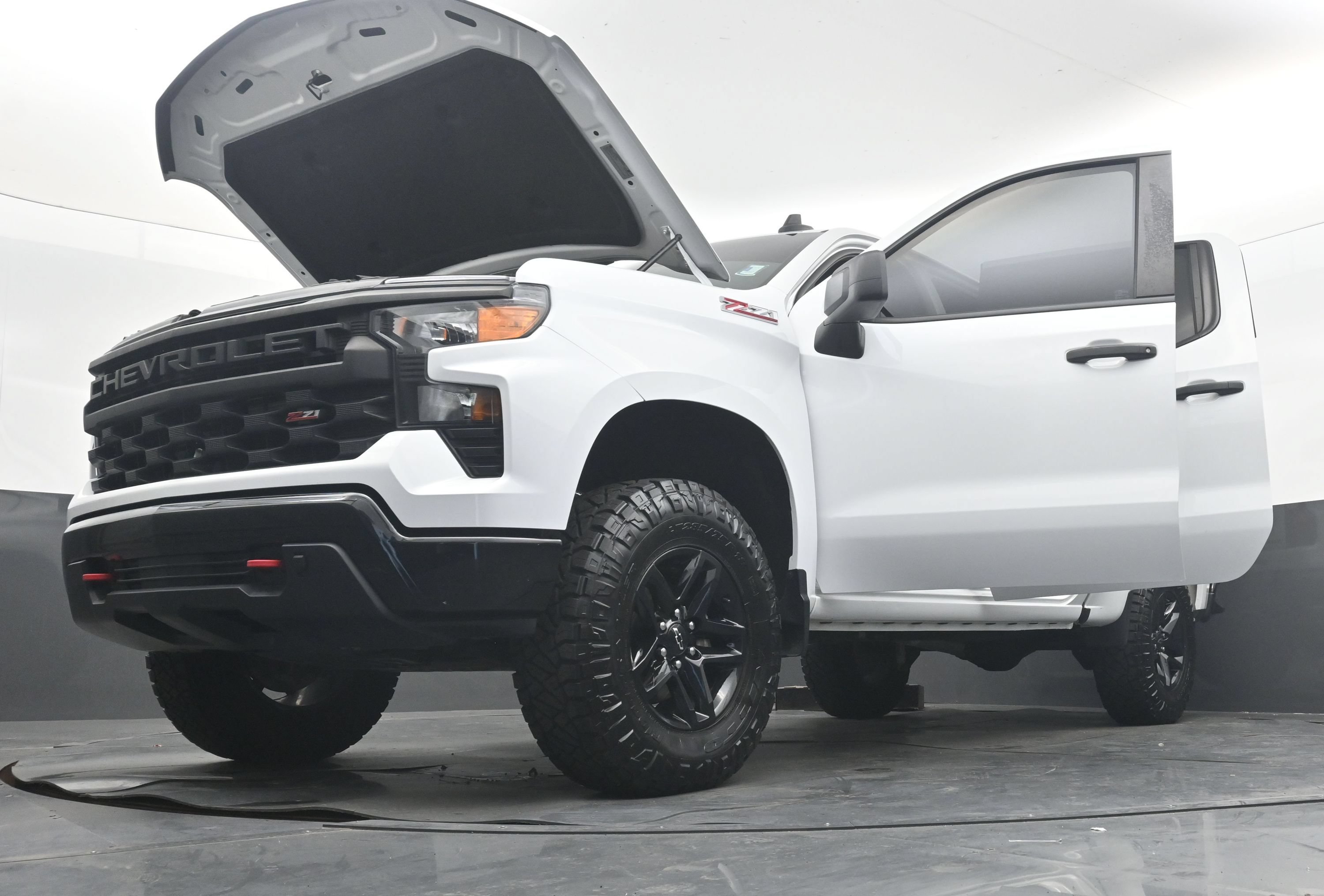 Used 2022 Chevrolet Silverado 1500 Custom Trail Boss w/ LPO, Dark Essentials Package AWD/4WD image 49
