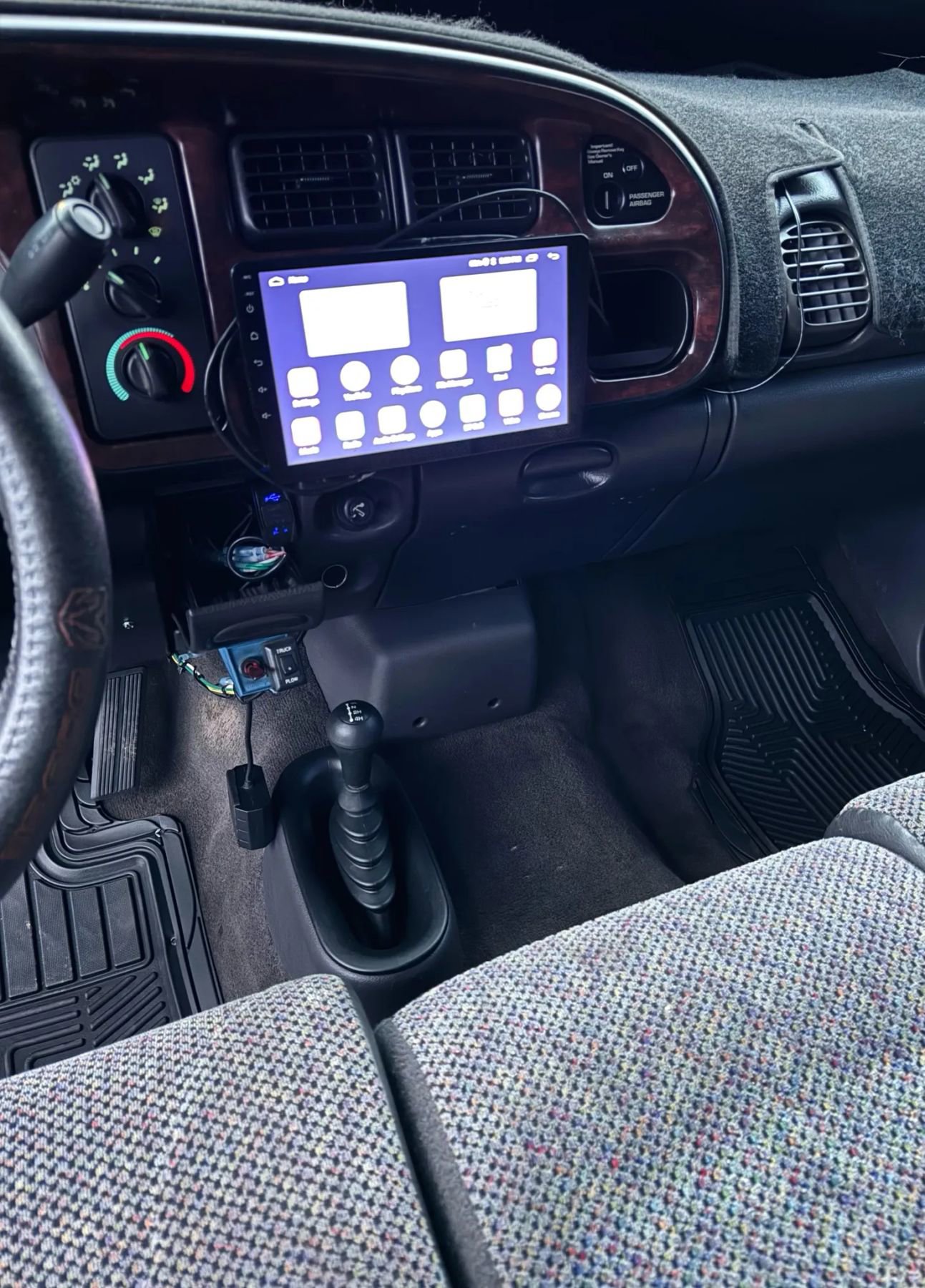 Used 2000 Dodge Ram 3500 Truck 4x4 Quad Cab image 11