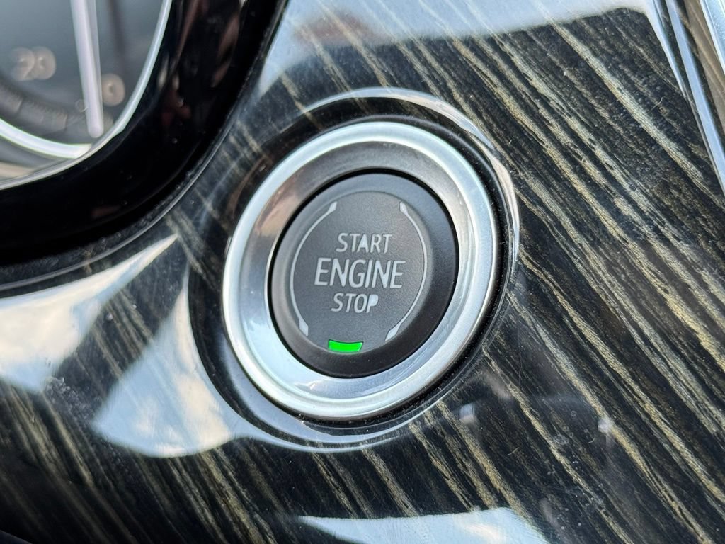 Certified 2023 Cadillac XT6 Premium Luxury FWD image 21
