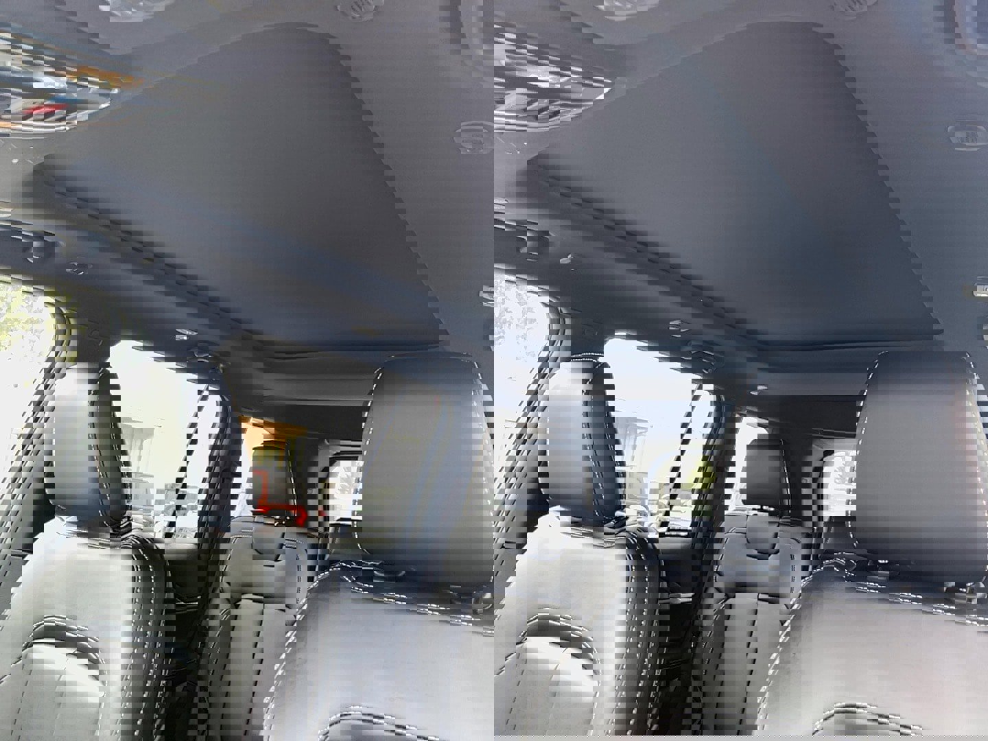 New 2025 Jeep Grand Cherokee Limited w/ Trailer Tow Package image 15