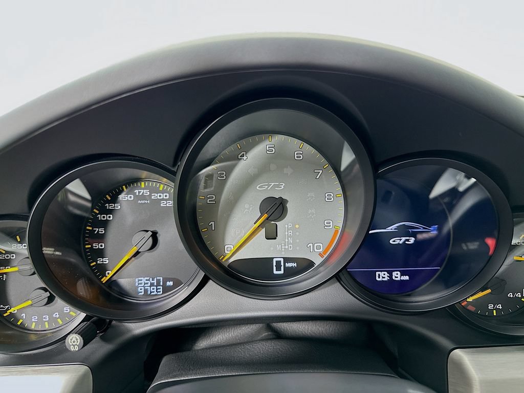 Used 2015 Porsche 911 GT3 RWD image 11