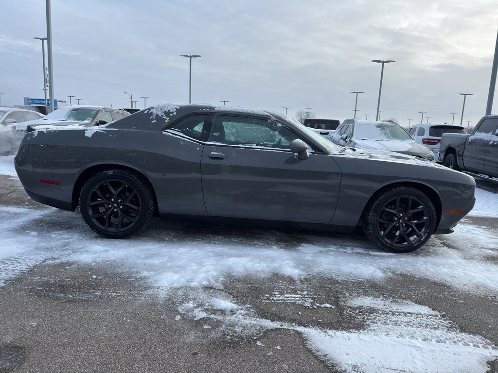 Used 2019 Dodge Challenger SXT w/ Blacktop Package image 4
