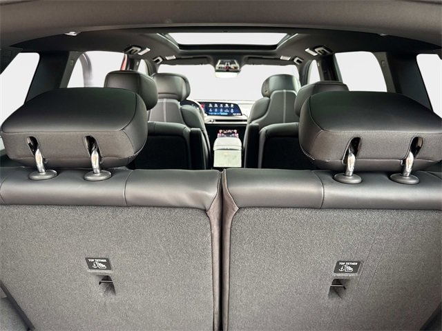 New 2026 Cadillac Vistiq Luxury w/ LPO, Floor Liner Package image 6
