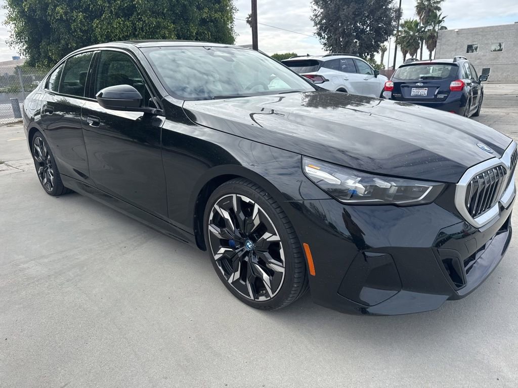 Certified 2024 BMW i5 eDrive40i w/ M Sport Package RWD image 9