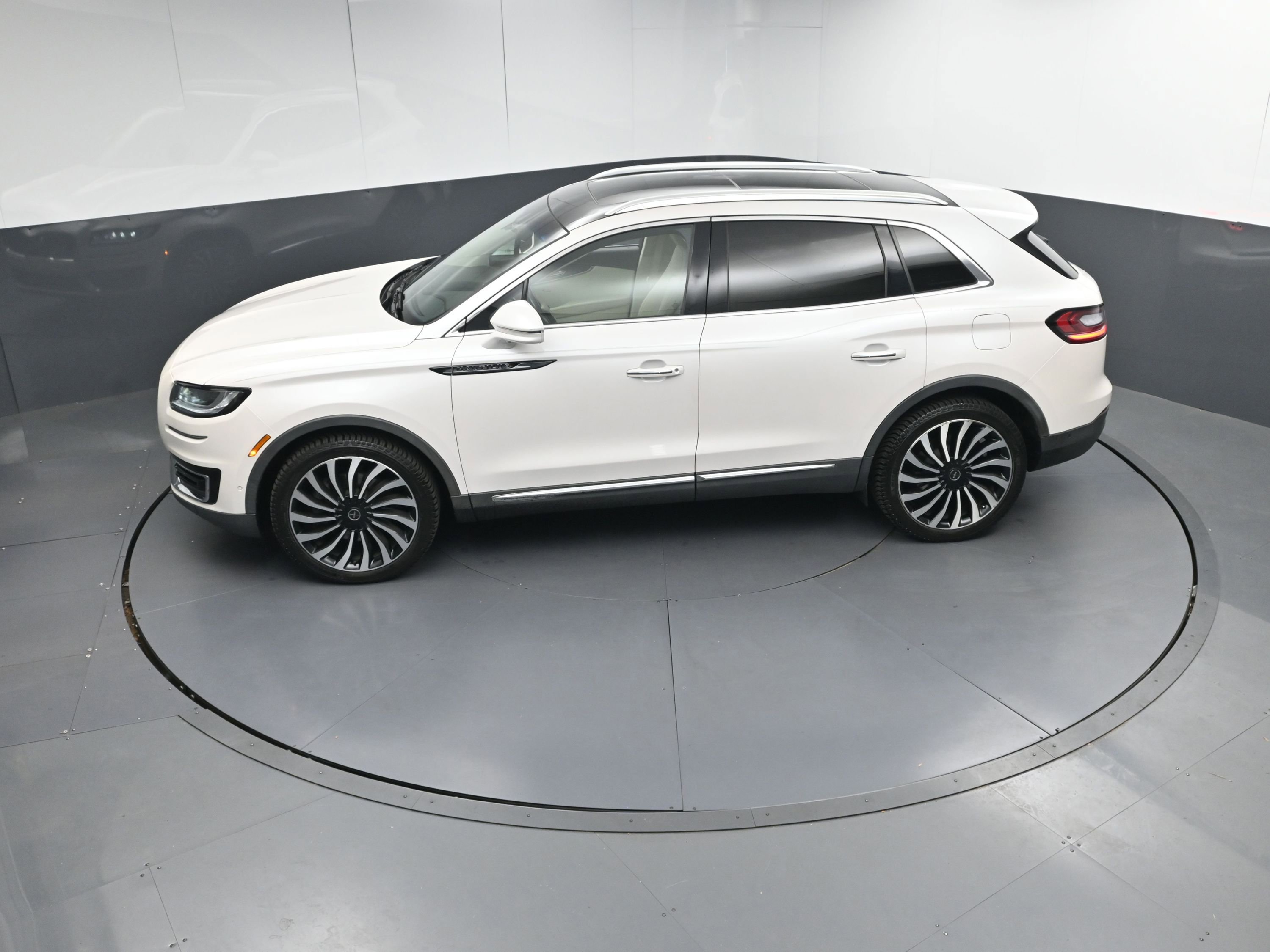 Used 2019 Lincoln Nautilus Black Label image 35