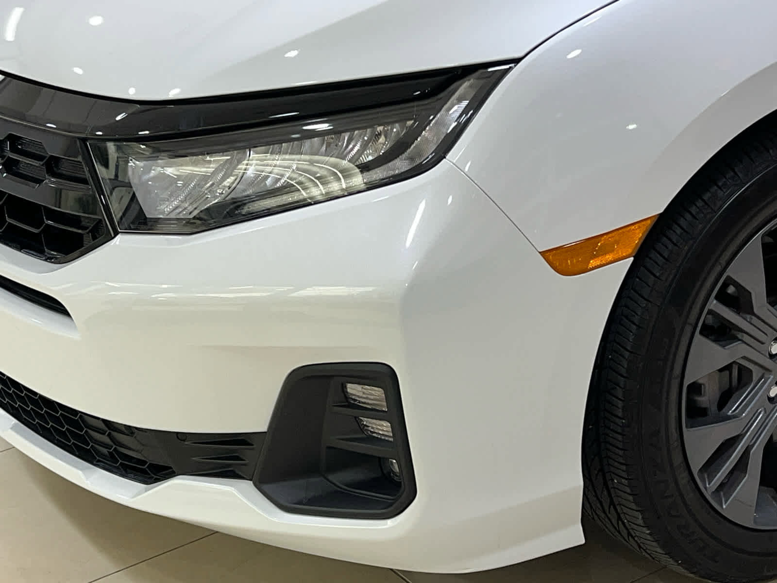 Certified 2025 Honda Odyssey Touring image 5