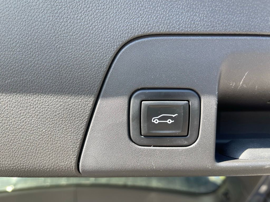 Used 2022 Buick Envision Essence w/ Sport Touring Package image 14