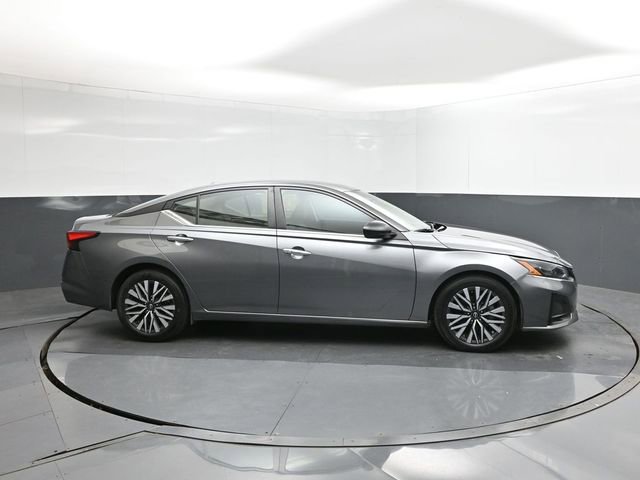Used 2024 Nissan Altima 2.5 SV image 26