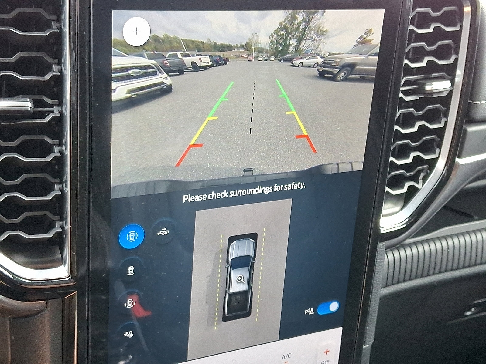 Certified 2024 Ford Ranger Lariat w/ Advanced Towing Package image 18