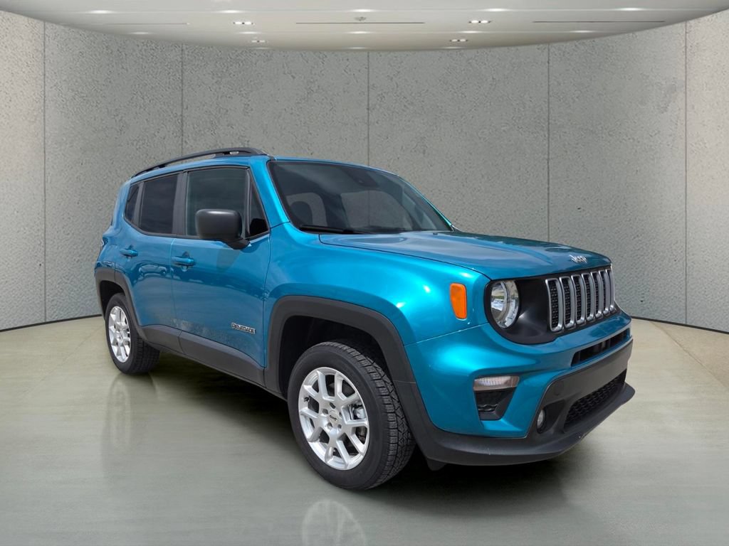 Used 2022 Jeep Renegade Latitude AWD/4WD image 13