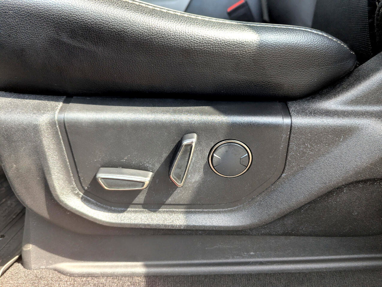 Used 2018 Ford F150 Raptor w/ Equipment Group 802A Luxury image 17