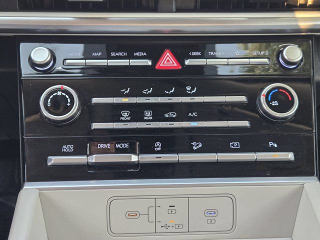 Certified 2025 Hyundai Santa Fe SE FWD image 18