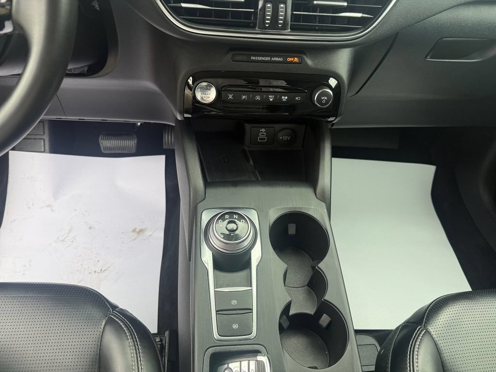 Used 2024 Ford Escape Platinum AWD/4WD image 12