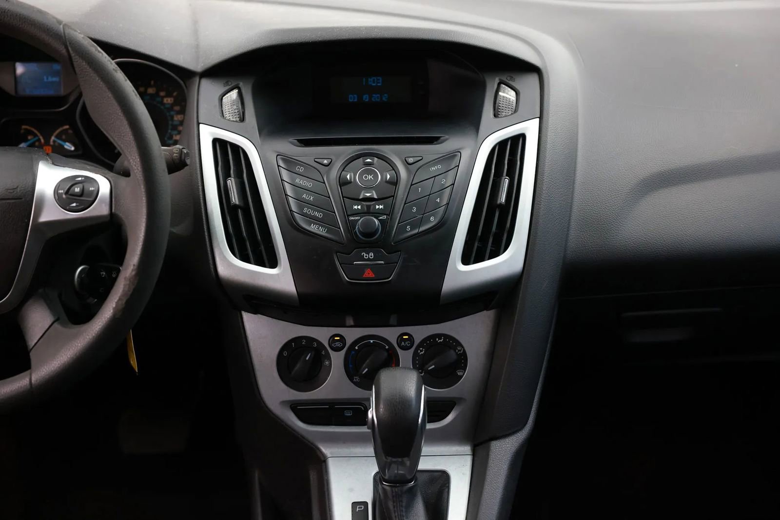 Used 2012 Ford Focus SE FWD image 27