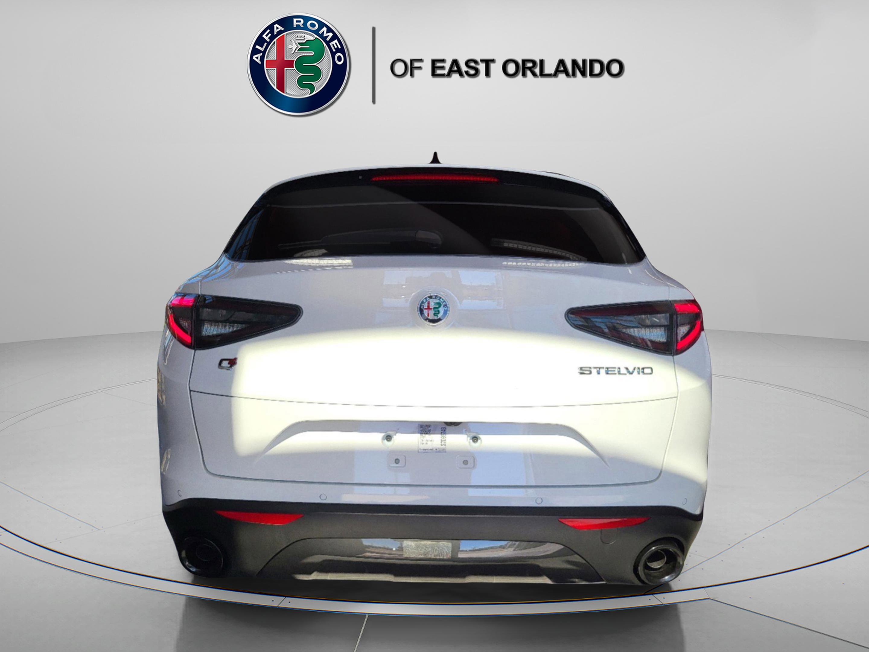 New 2025 Alfa Romeo Stelvio Sprint image 7