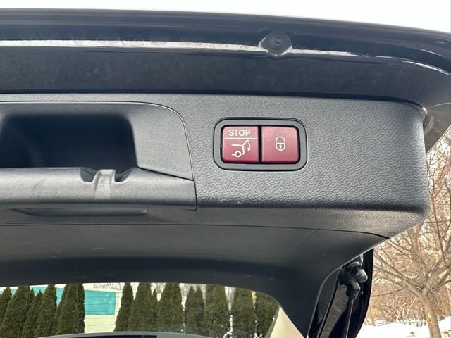 Used 2017 Mercedes-Benz GLC 300 4MATIC image 44