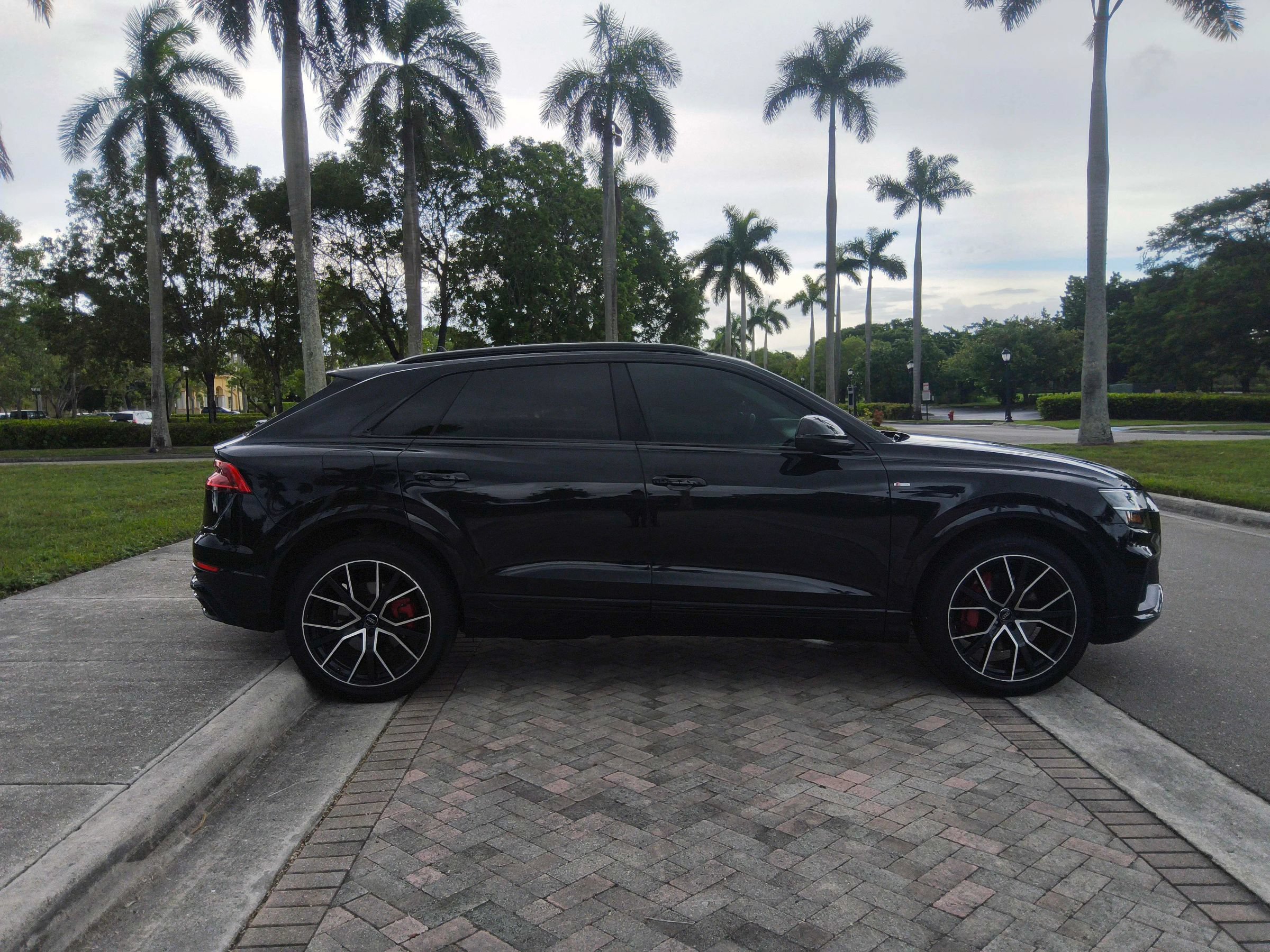 Used 2020 Audi Q8 Prestige w/ Prestige Package AWD/4WD image 24