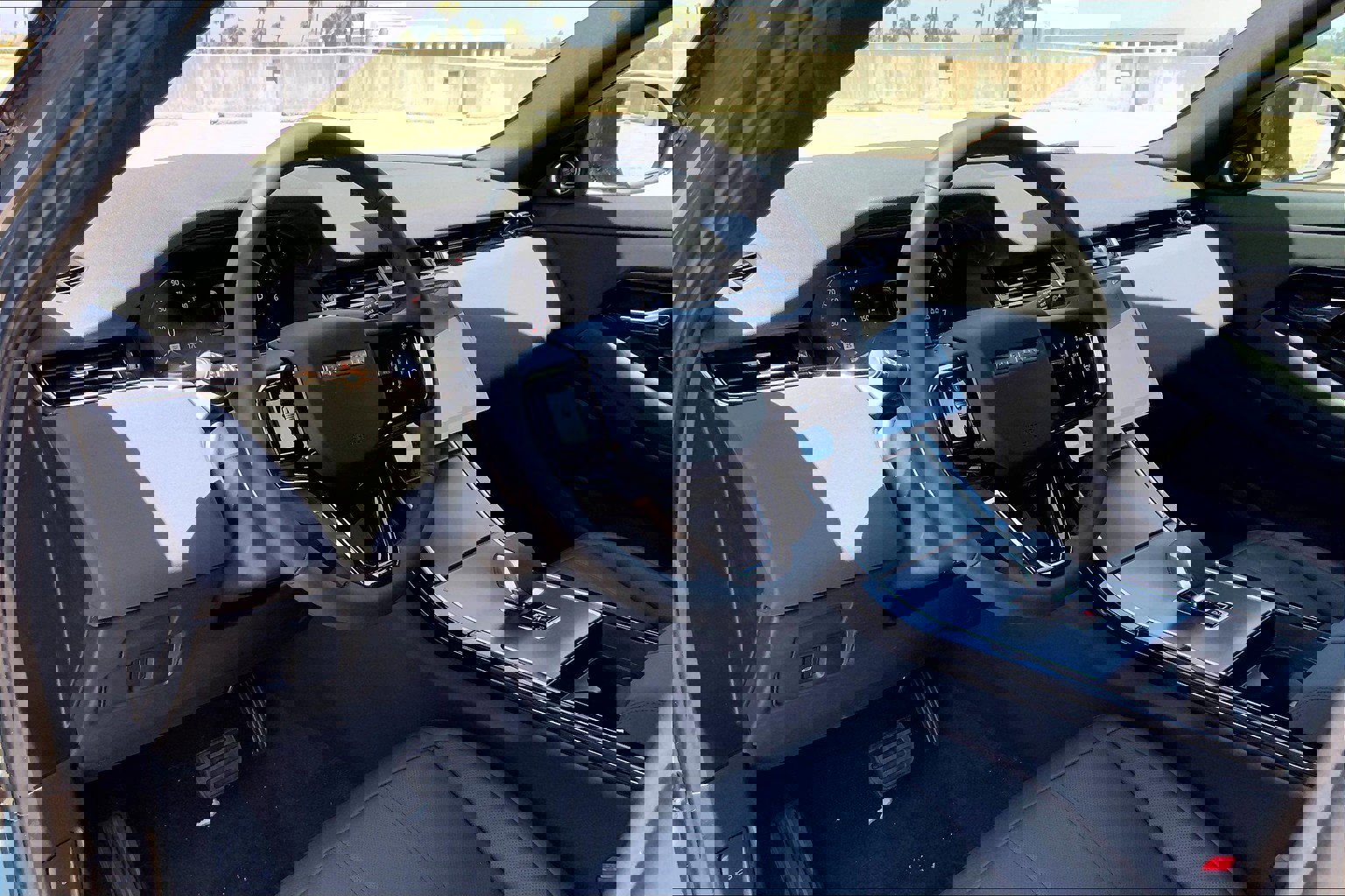 New 2026 Land Rover Range Rover Evoque S image 9