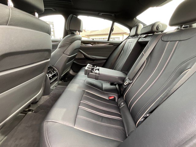 Used 2017 BMW 540i xDrive image 36