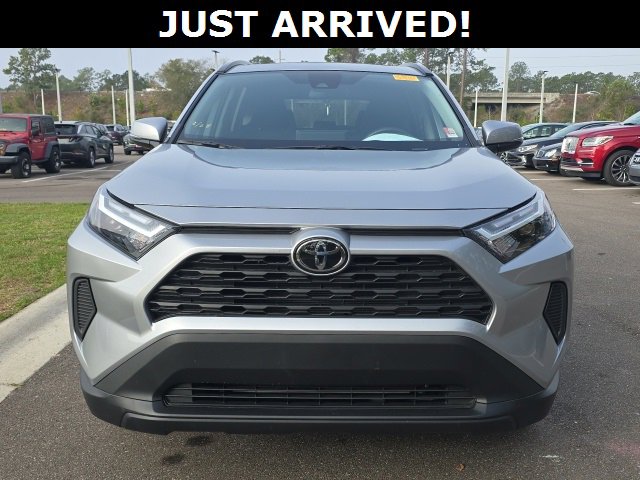 Used 2025 Toyota RAV4 XLE w/ Convenience Package image 2