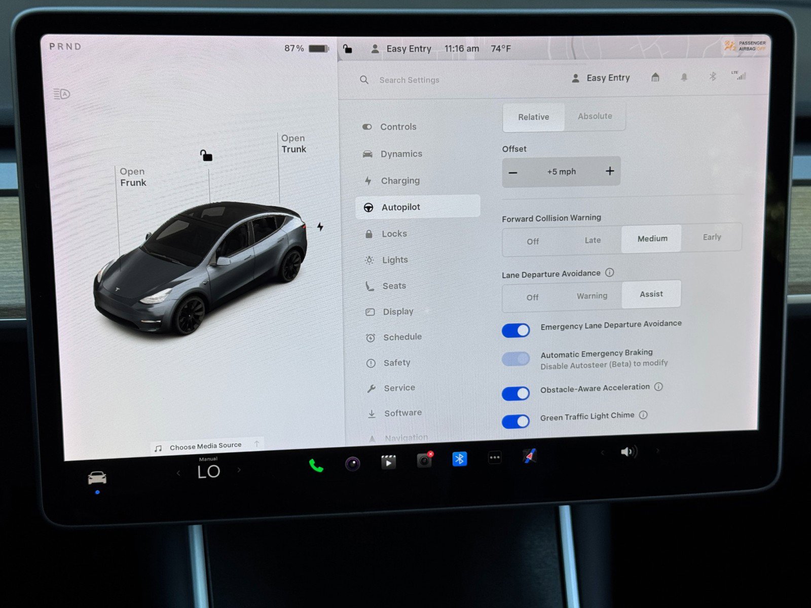Used 2021 Tesla Model Y Long Range image 25