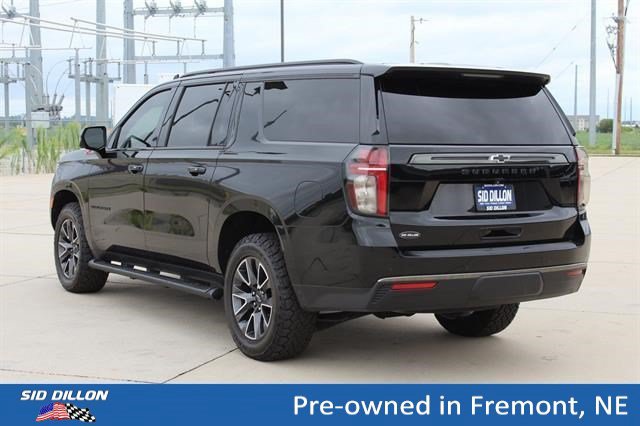 Certified 2022 Chevrolet Suburban Z71 w/ Luxury Package AWD/4WD image 8