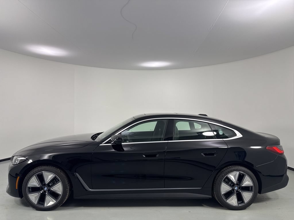 New 2026 BMW i4 xDrive40i w/ Premium Package AWD/4WD image 4