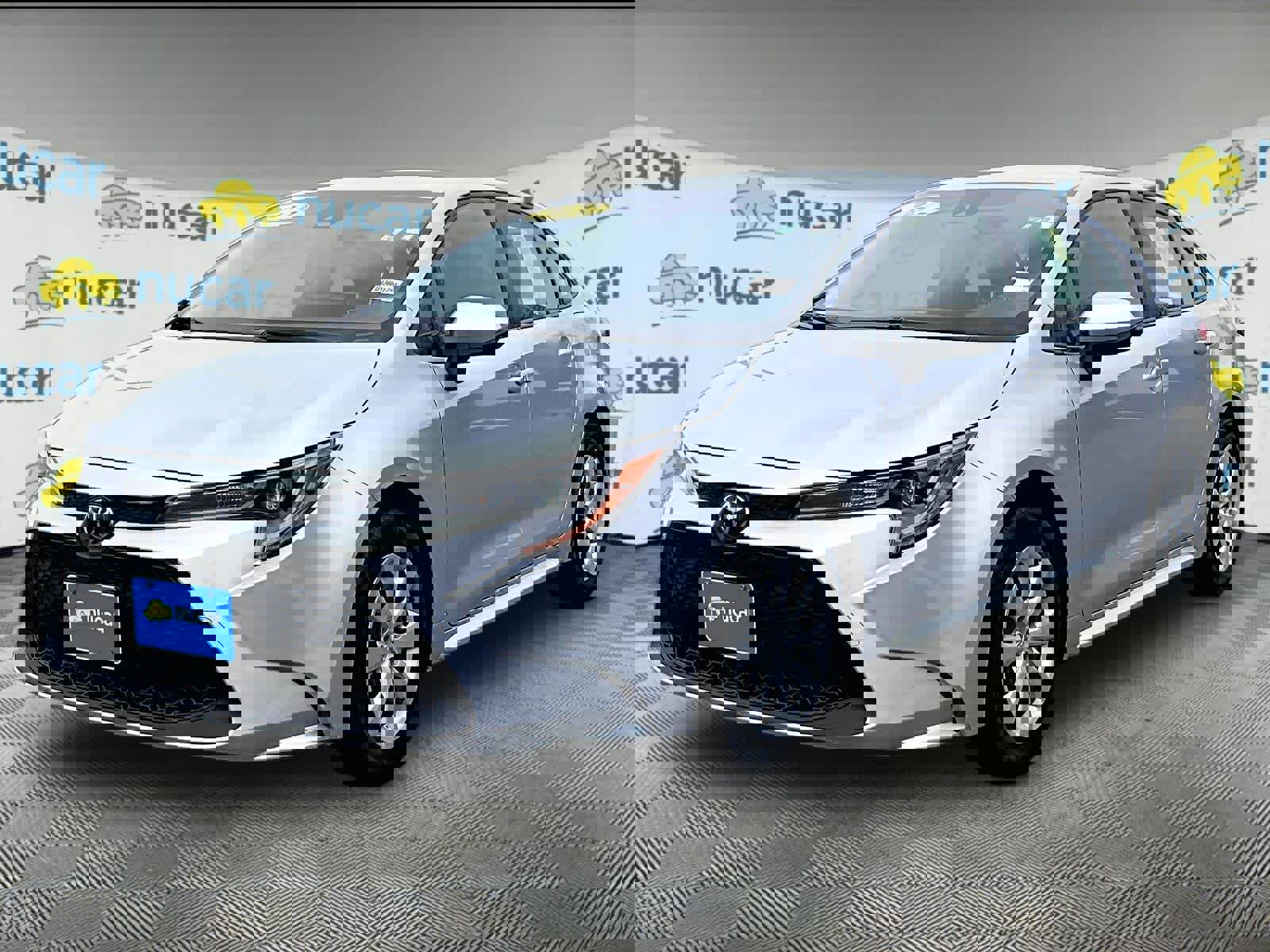 Used 2022 Toyota Corolla LE image 3