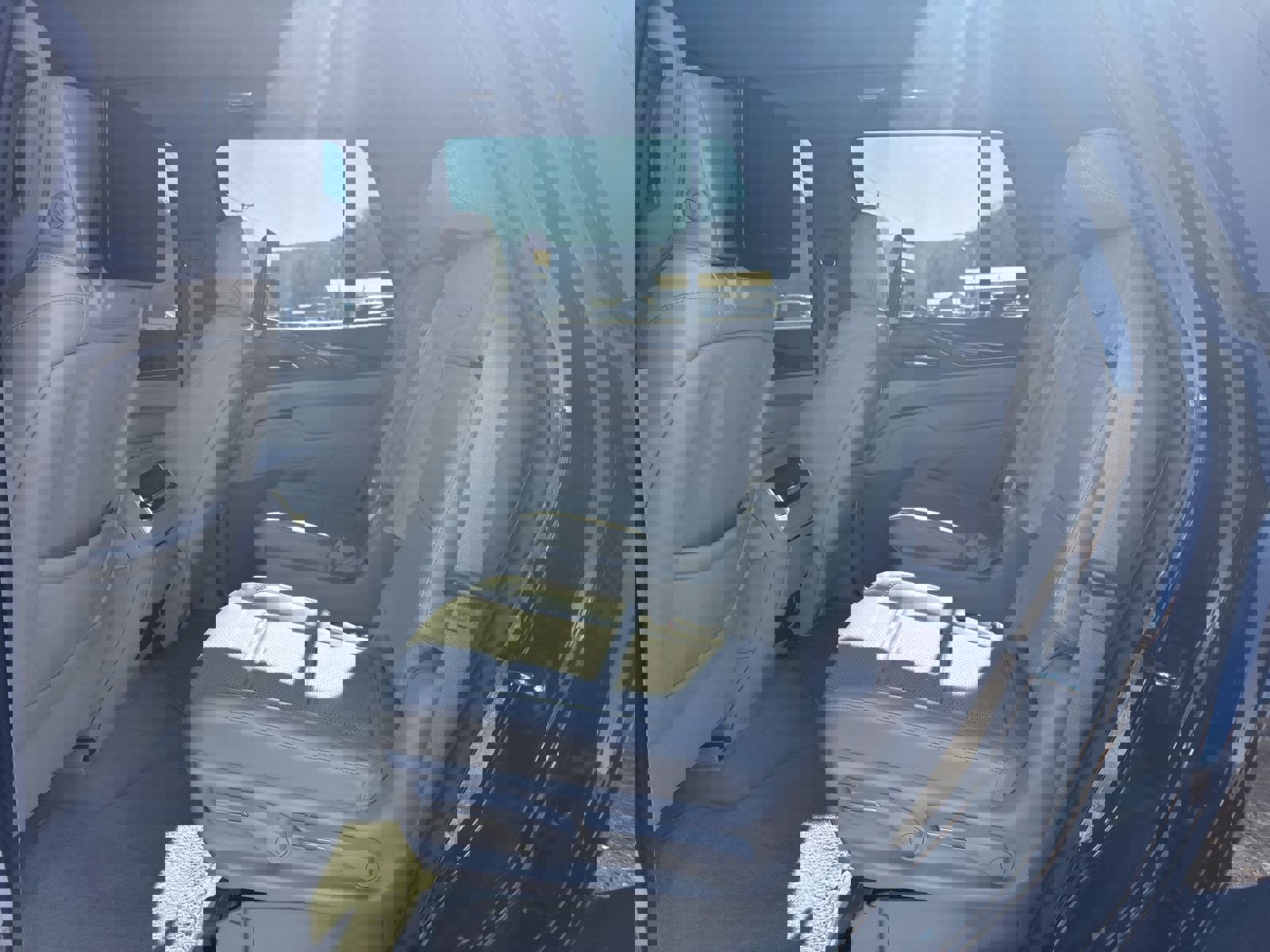 Used 2024 Cadillac Escalade Sport Platinum w/ LPO, ONYX Package image 25