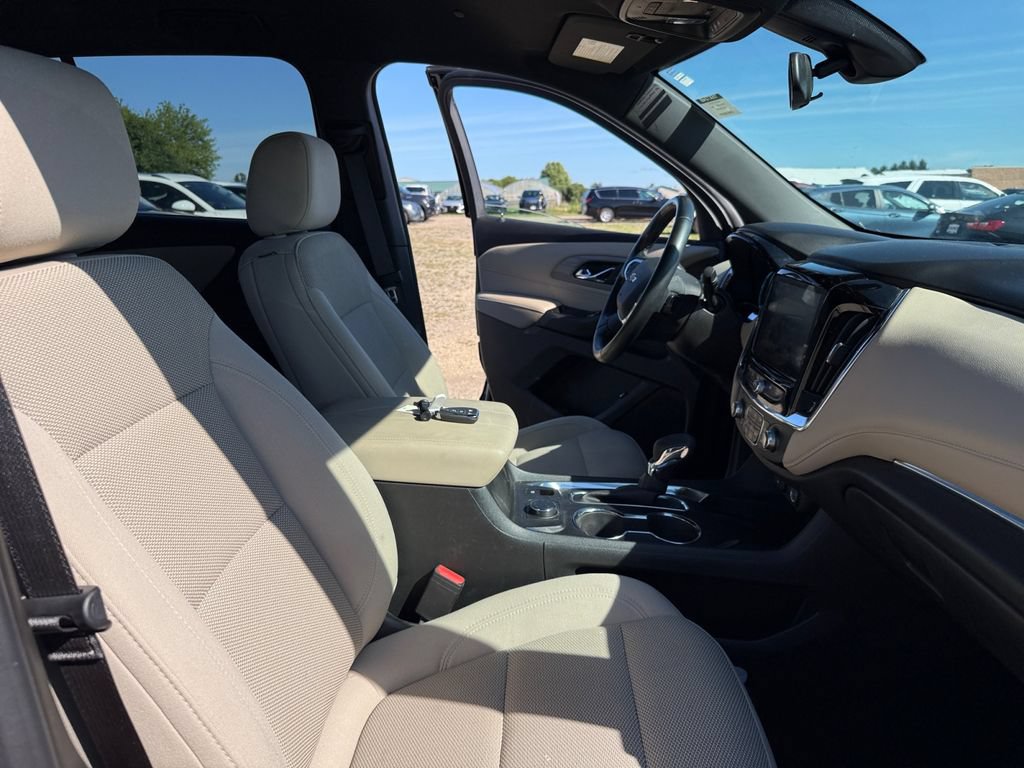 Used 2024 Chevrolet Traverse LT AWD/4WD image 42