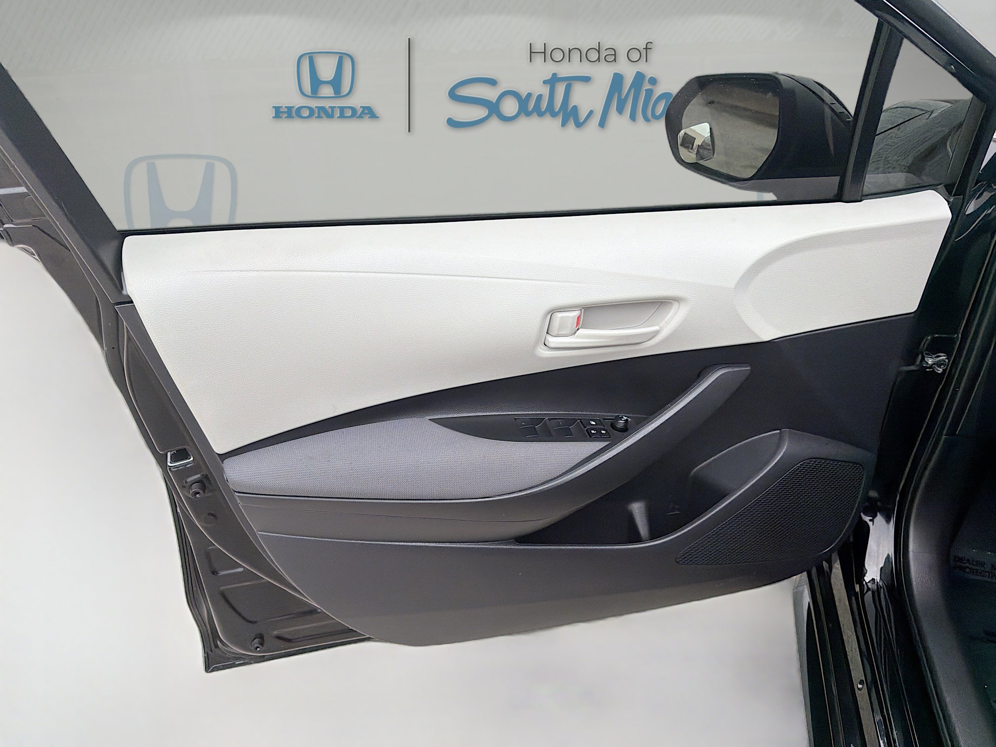 Used 2024 Toyota Corolla LE image 19