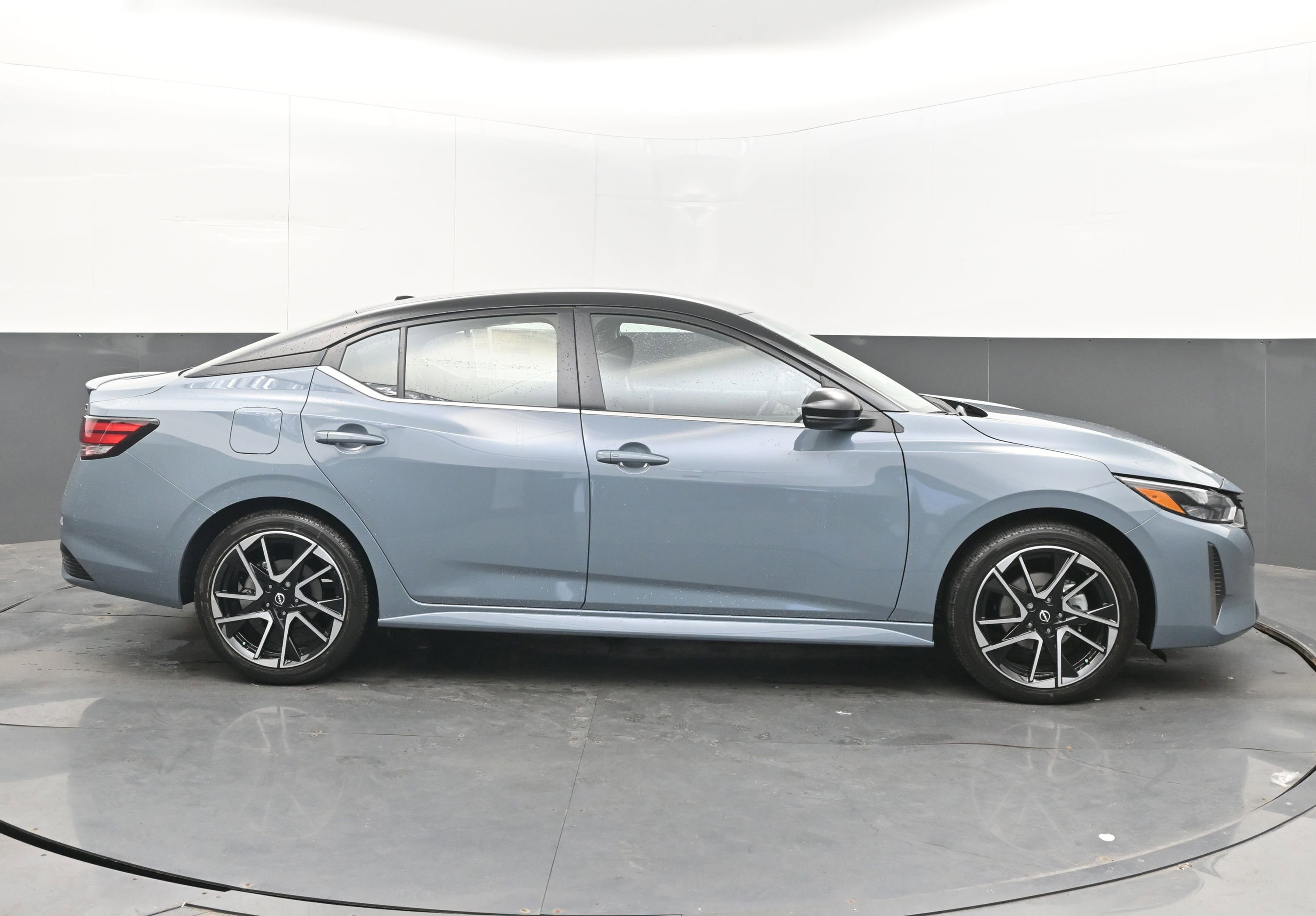 New 2025 Nissan Sentra SR image 8