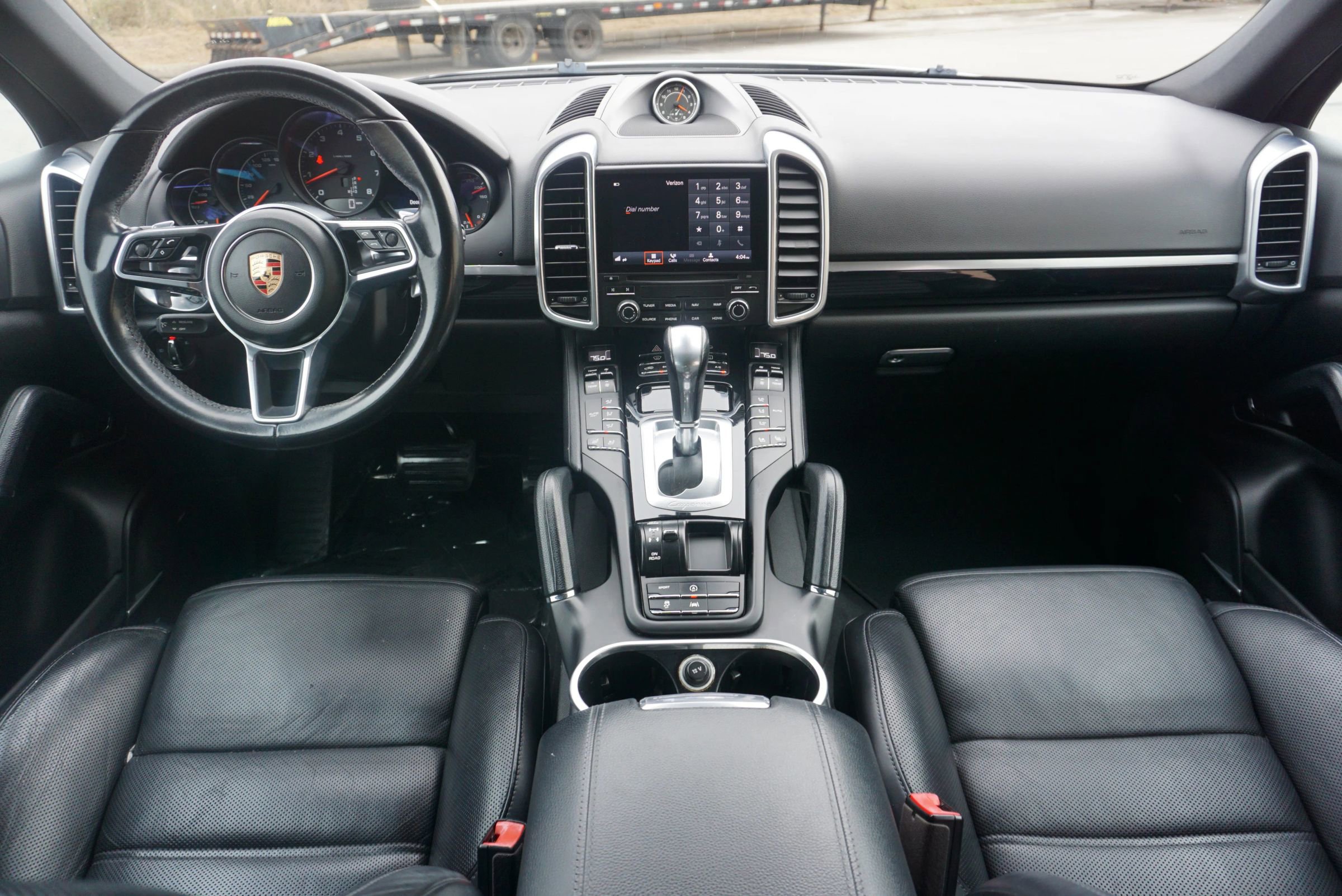 Used 2017 Porsche Cayenne Platinum Edition w/ Premium Package Plus (PJX) AWD/4WD image 24