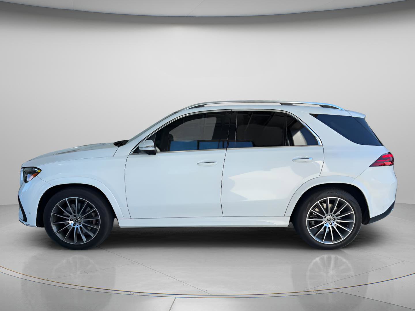 Certified 2024 Mercedes-Benz GLE 450 4MATIC image 4