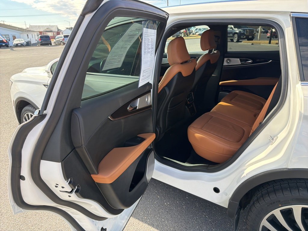 Certified 2022 Lincoln Nautilus Black Label w/ Class II Trailer Tow Package image 15