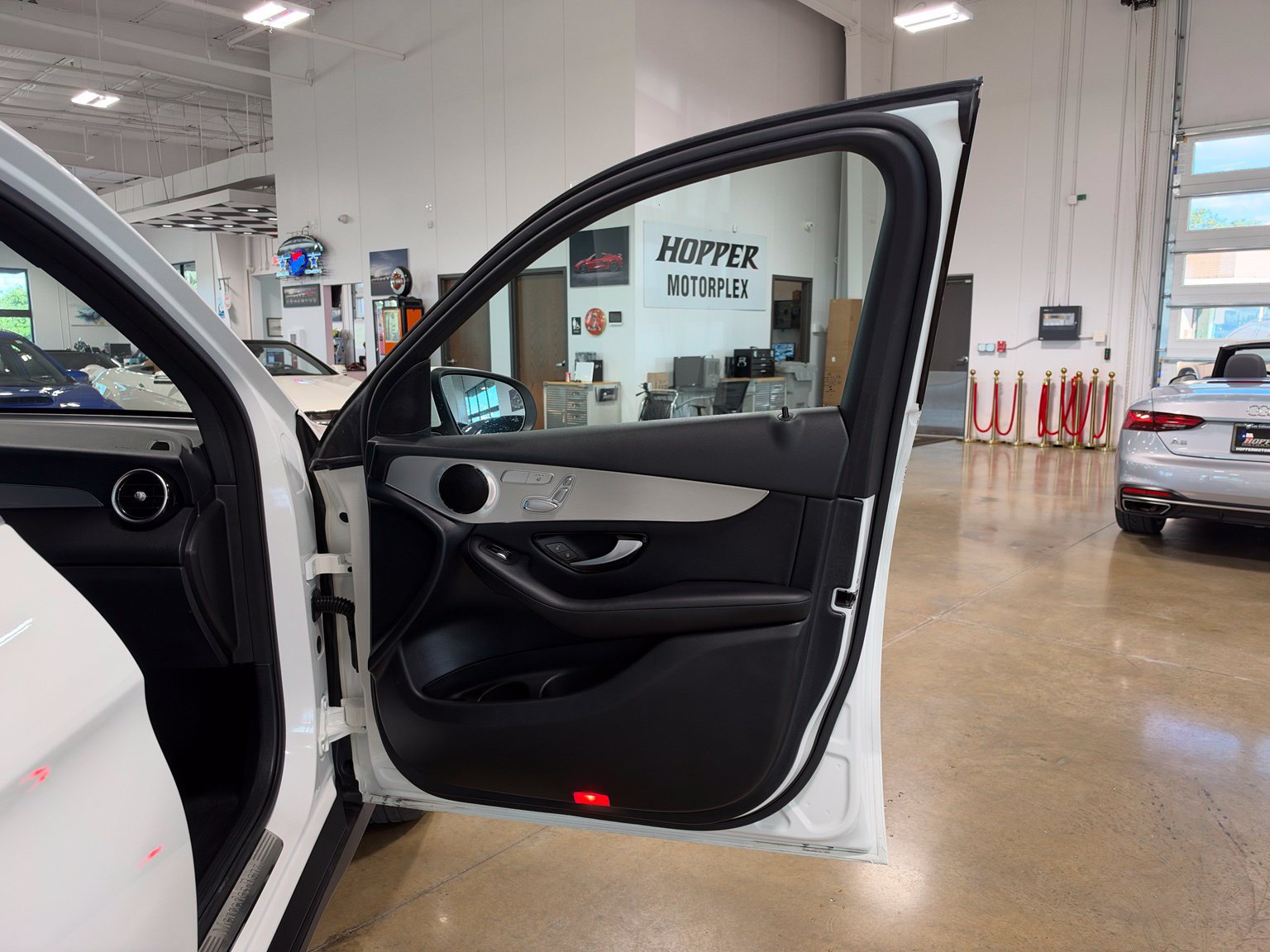 Used 2019 Mercedes-Benz GLC 300 image 36