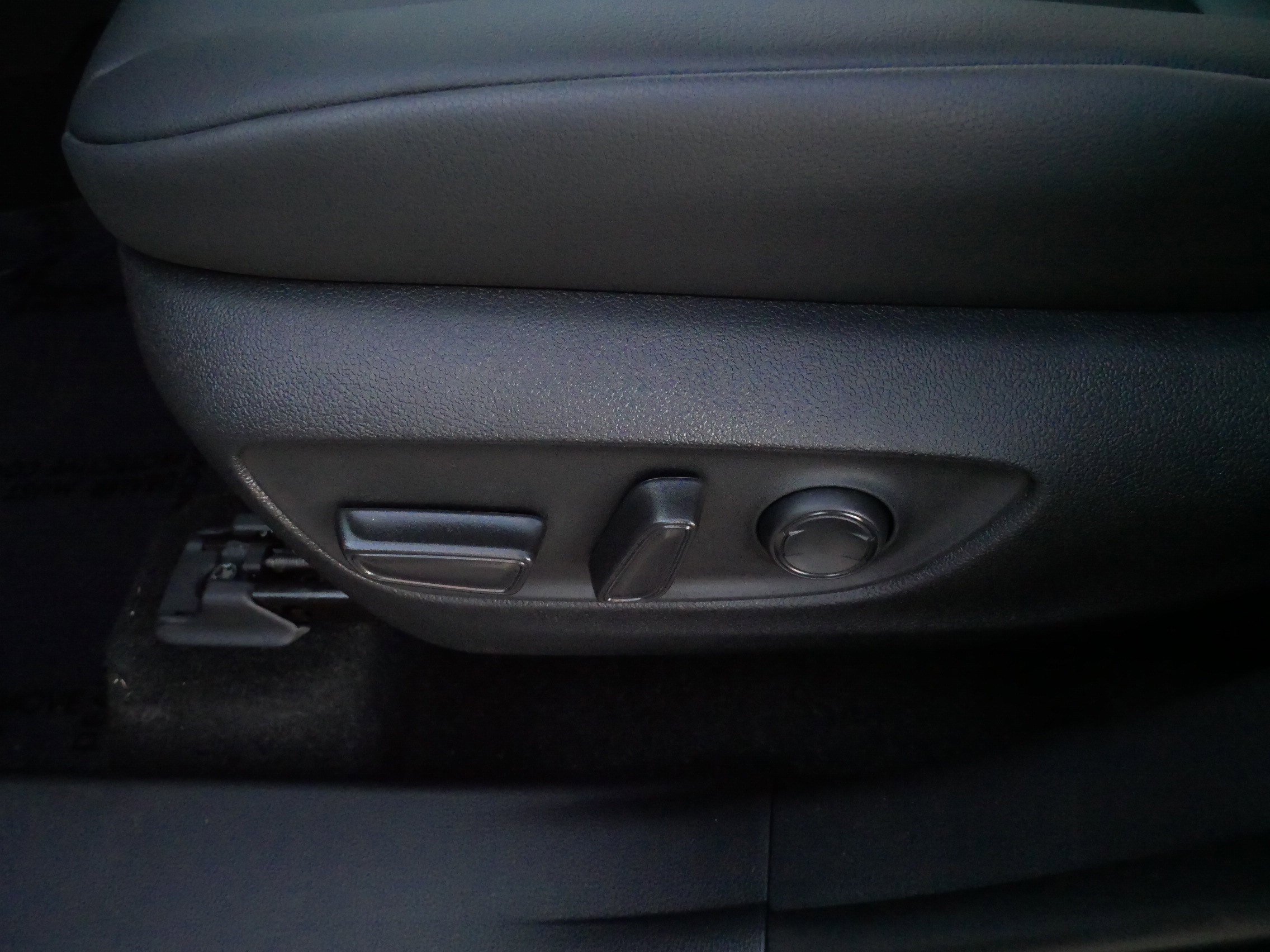 Certified 2025 Toyota Highlander XLE image 20