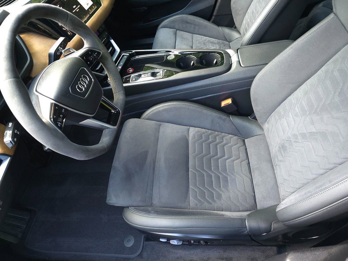 Used 2023 Audi e-tron GT Premium Plus AWD/4WD image 12