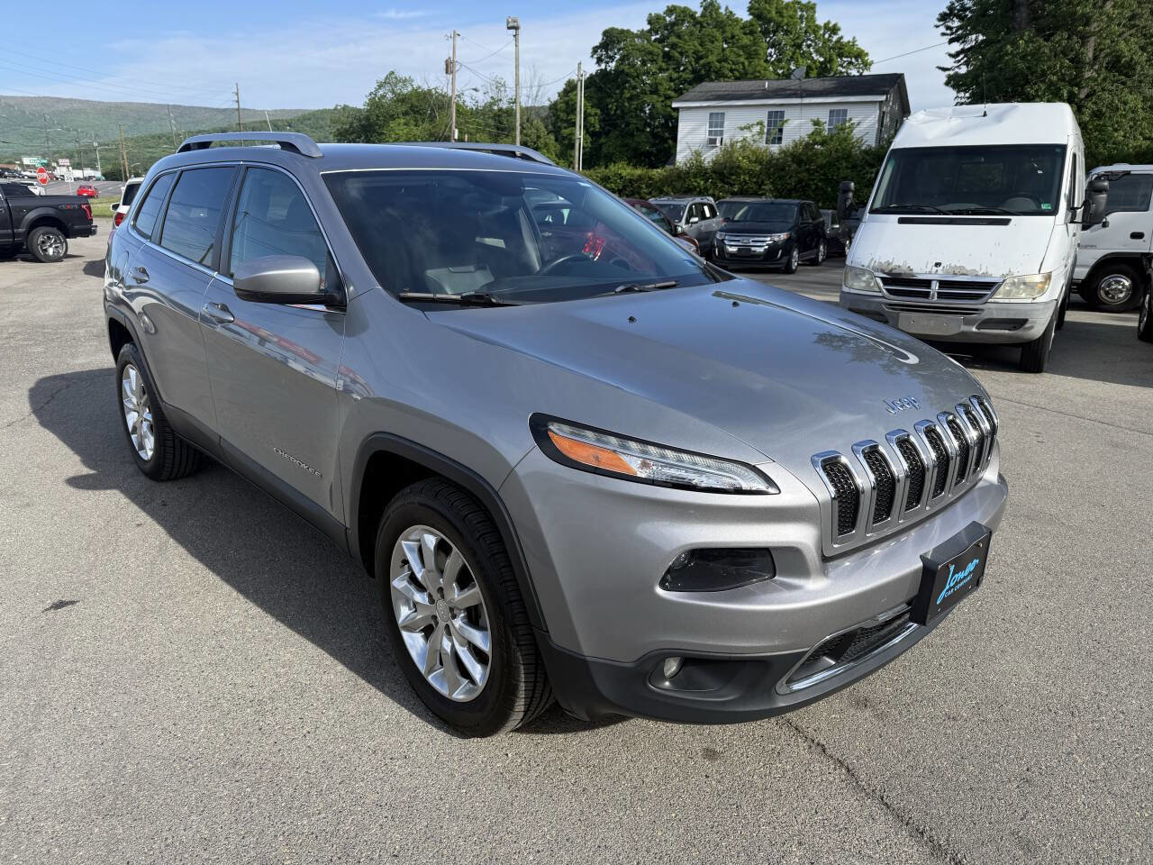 Used 2015 Jeep Cherokee Limited AWD/4WD image 4