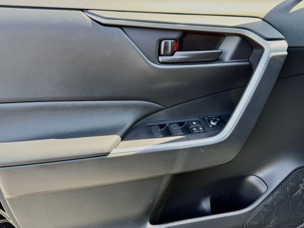 Certified 2025 Toyota RAV4 LE image 17
