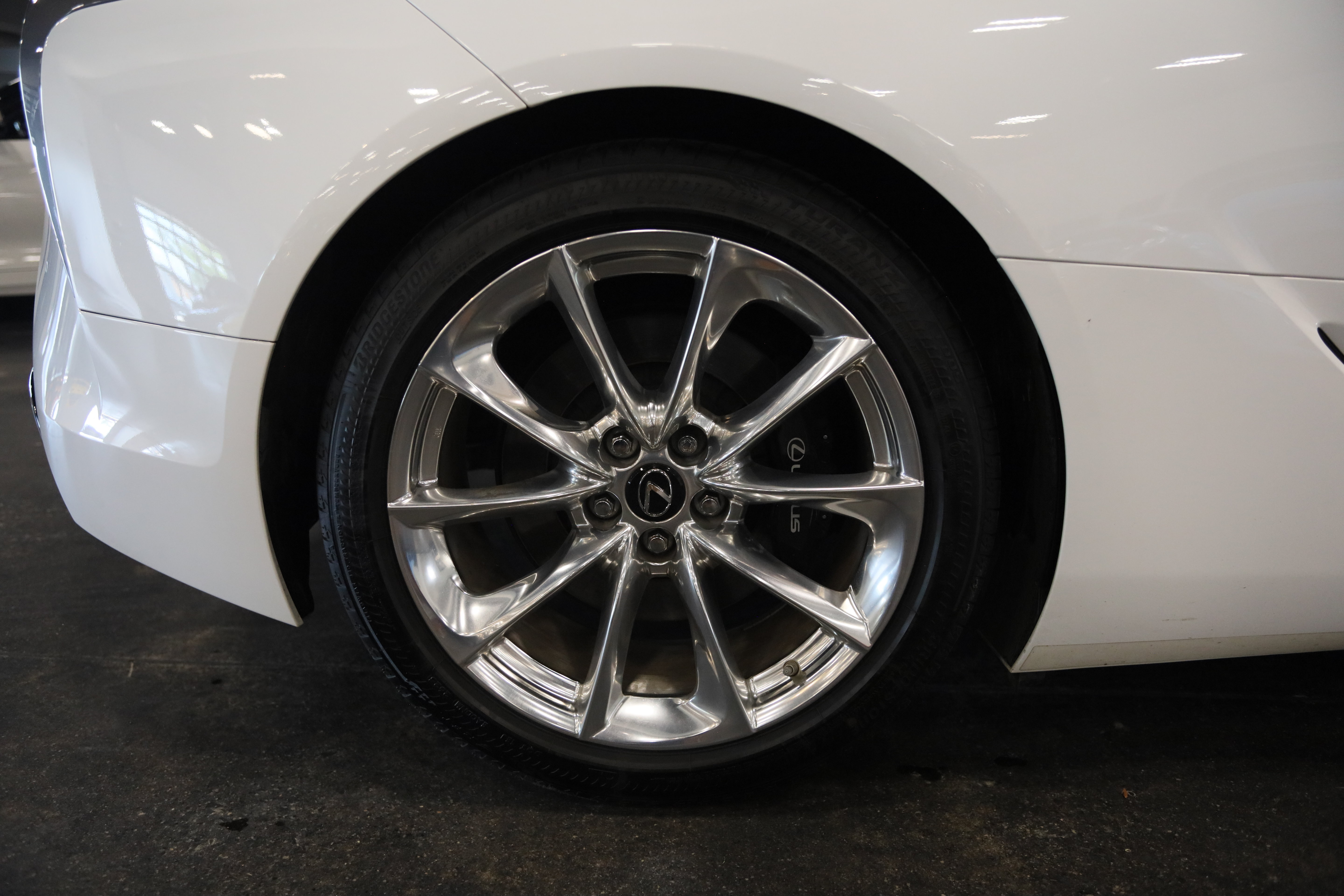 Used 2018 Lexus LC 500 Coupe w/ Touring Package RWD image 11