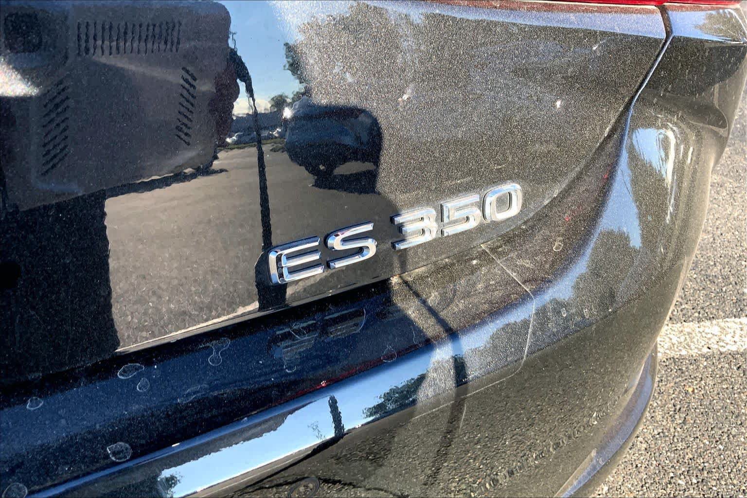 Used 2024 Lexus ES 350 Ultra Luxury w/ Accessory Package (Z2) FWD image 10
